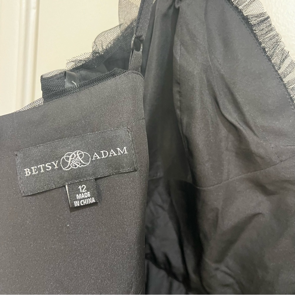 Betsy & Adam Tiered Ruffle Tulle Gown Black - Picture 8 of 12